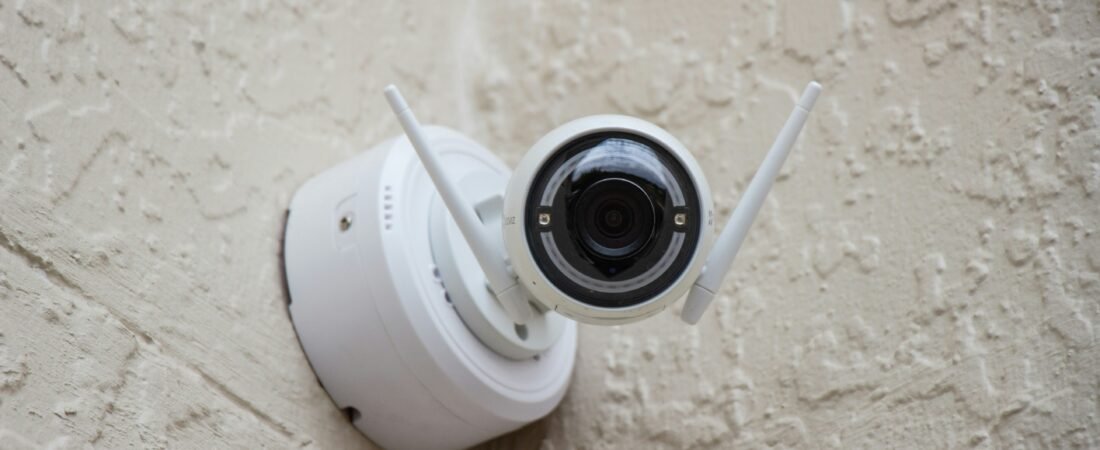 Best Home Security Cameras No Monthly Fees (2025) – Top 5 Picks That Save You Money